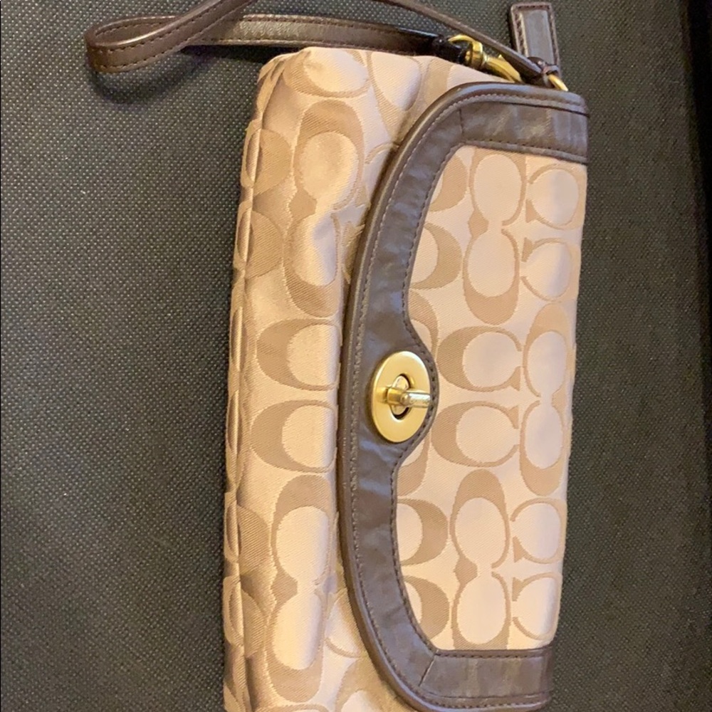 Wristlet wallet coach